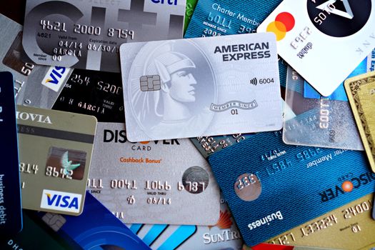 Porovnání Online Půjček: Jak Vybrat Tu Nejlepší v 2024
